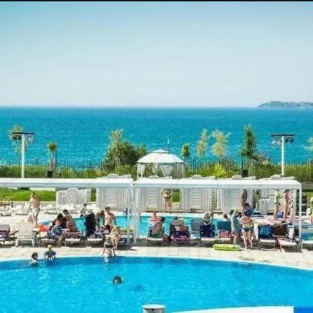 On The * 스베티 블라스